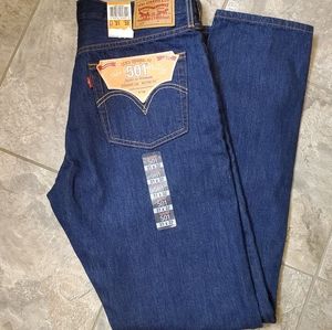 Womens Levi jeans 31x32